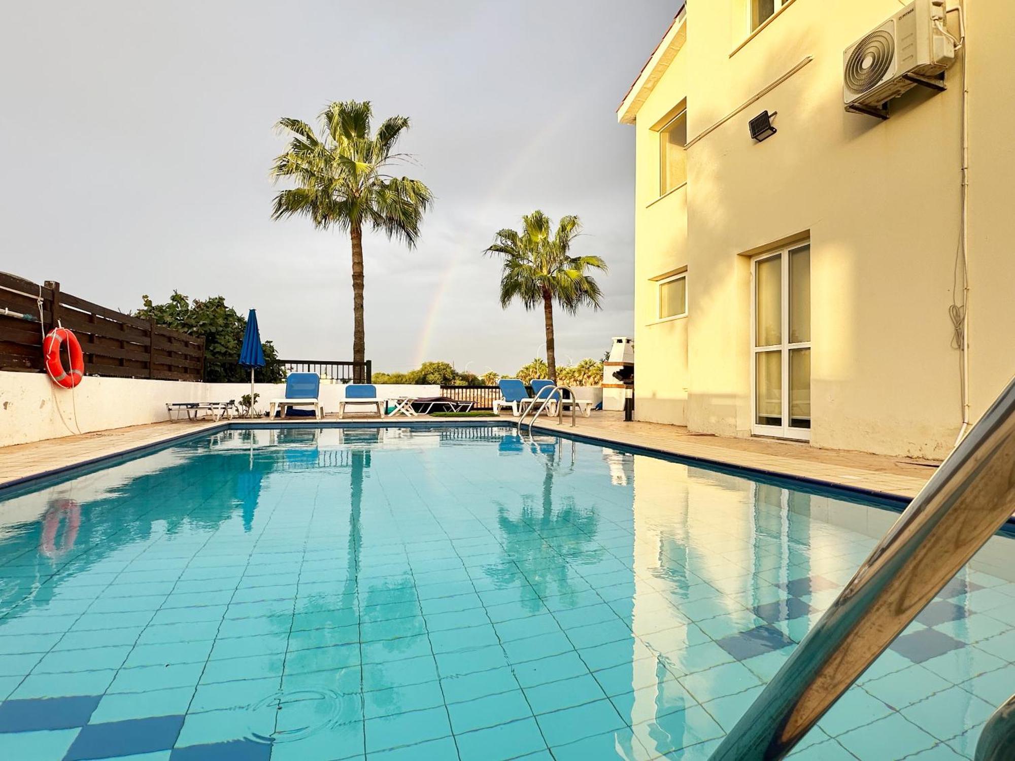 Sunset Pearl Holiday Villa Ayia Napa Eksteriør billede